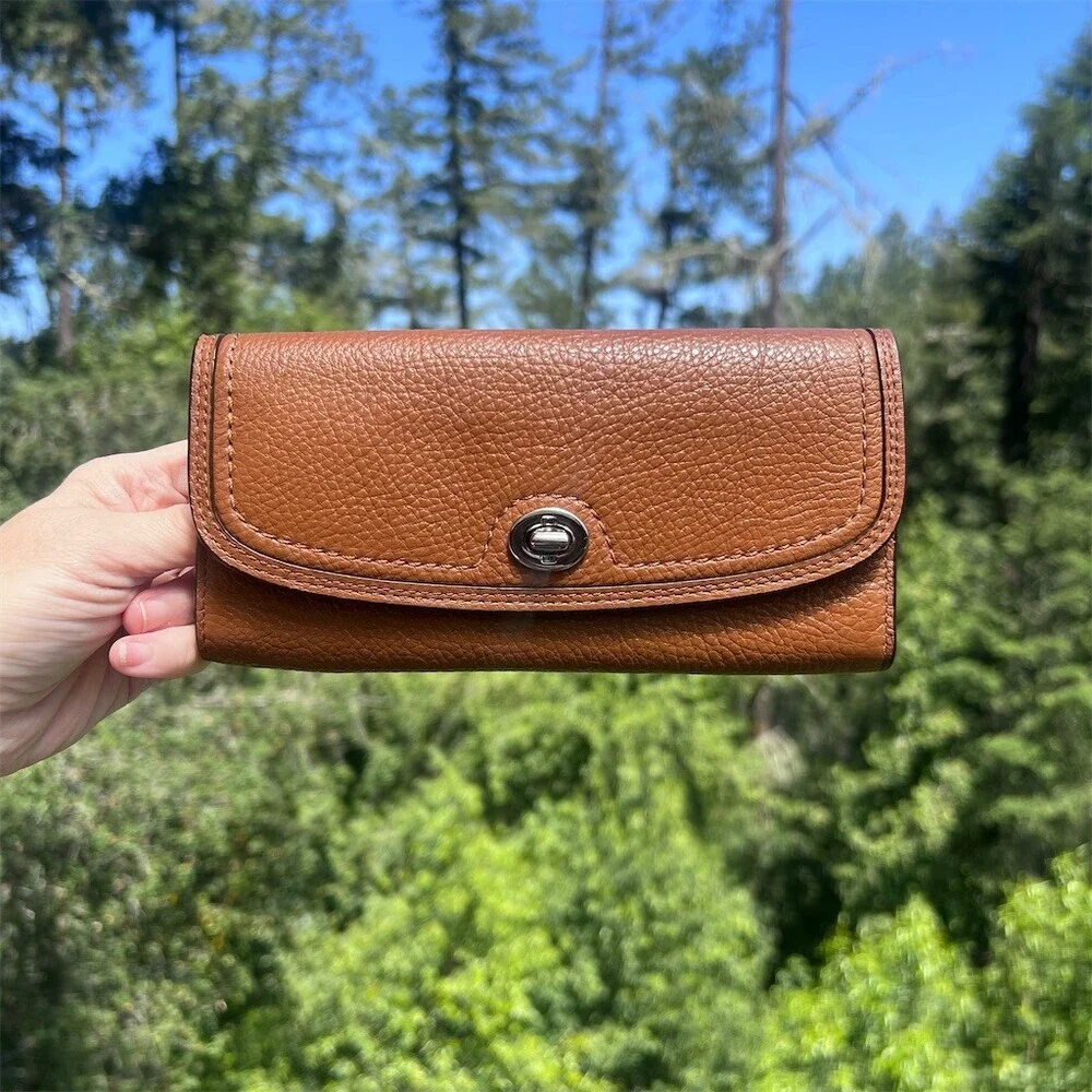 COACH VINTAGE Brown Pebble Leather Wallet w Turn-Lock and Silver Hardware